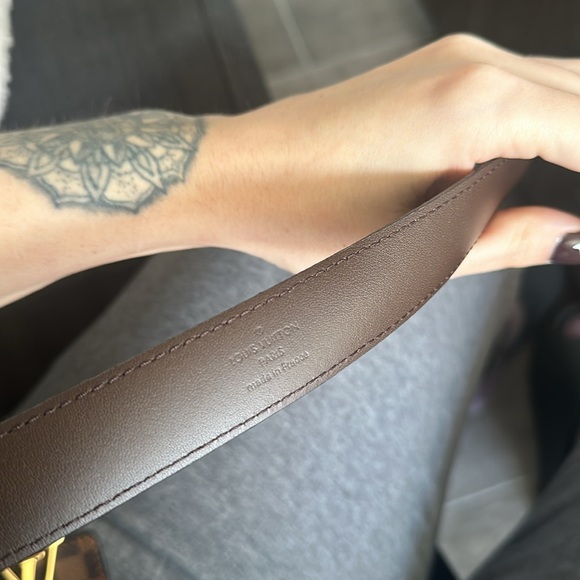Louis Vuitton belt - Picture 6 of 8